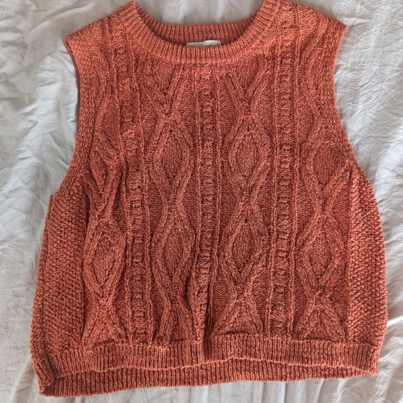 Universal Thread Sweater Vest - Picture 1 of 2